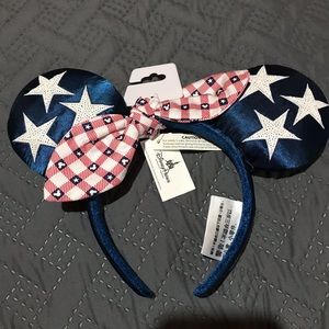 NWT DisneyParks Minnie Ears
